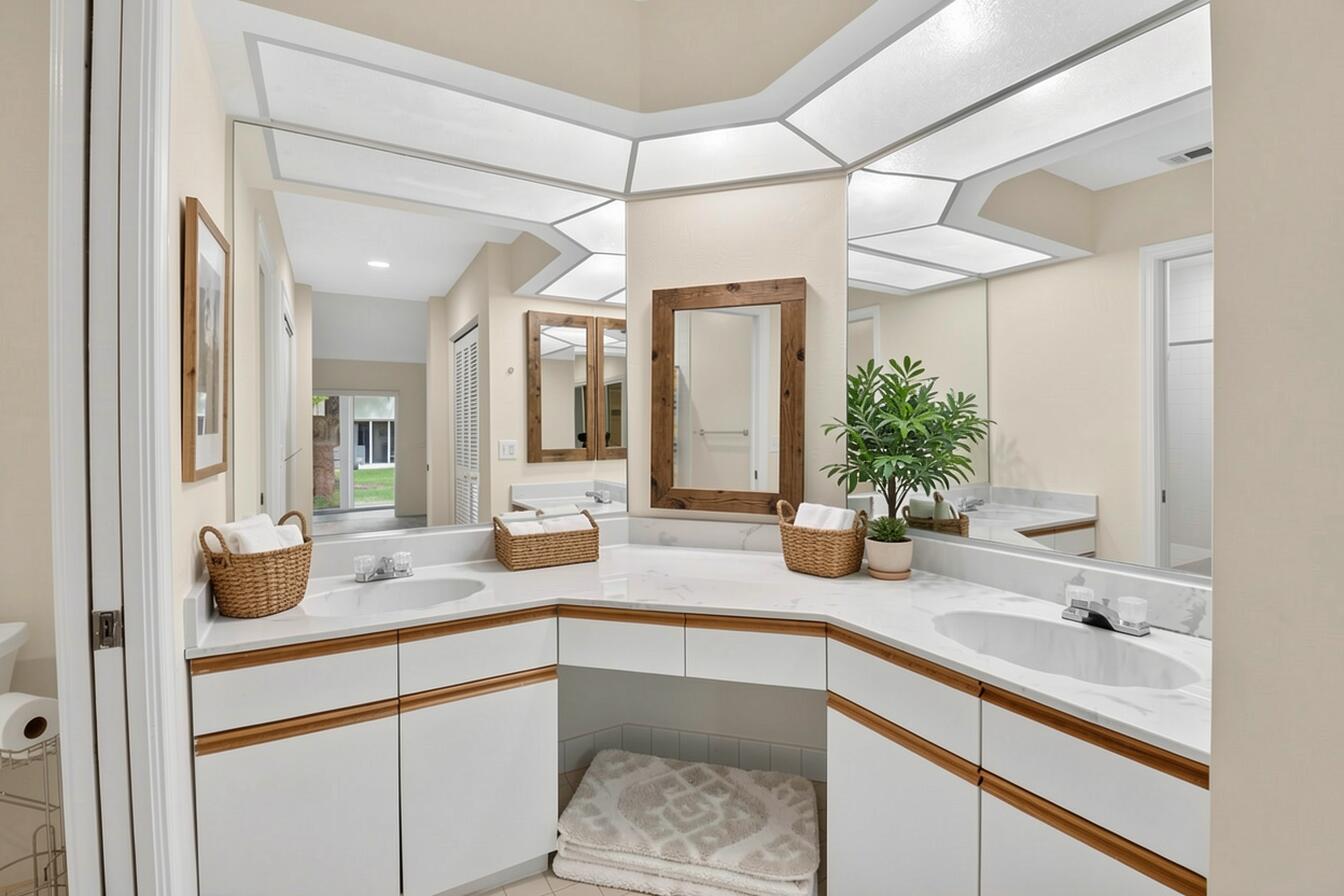 11151 Autoro Court Boca Raton, FL 33498 - Photo 35 of 70 IMG_3244