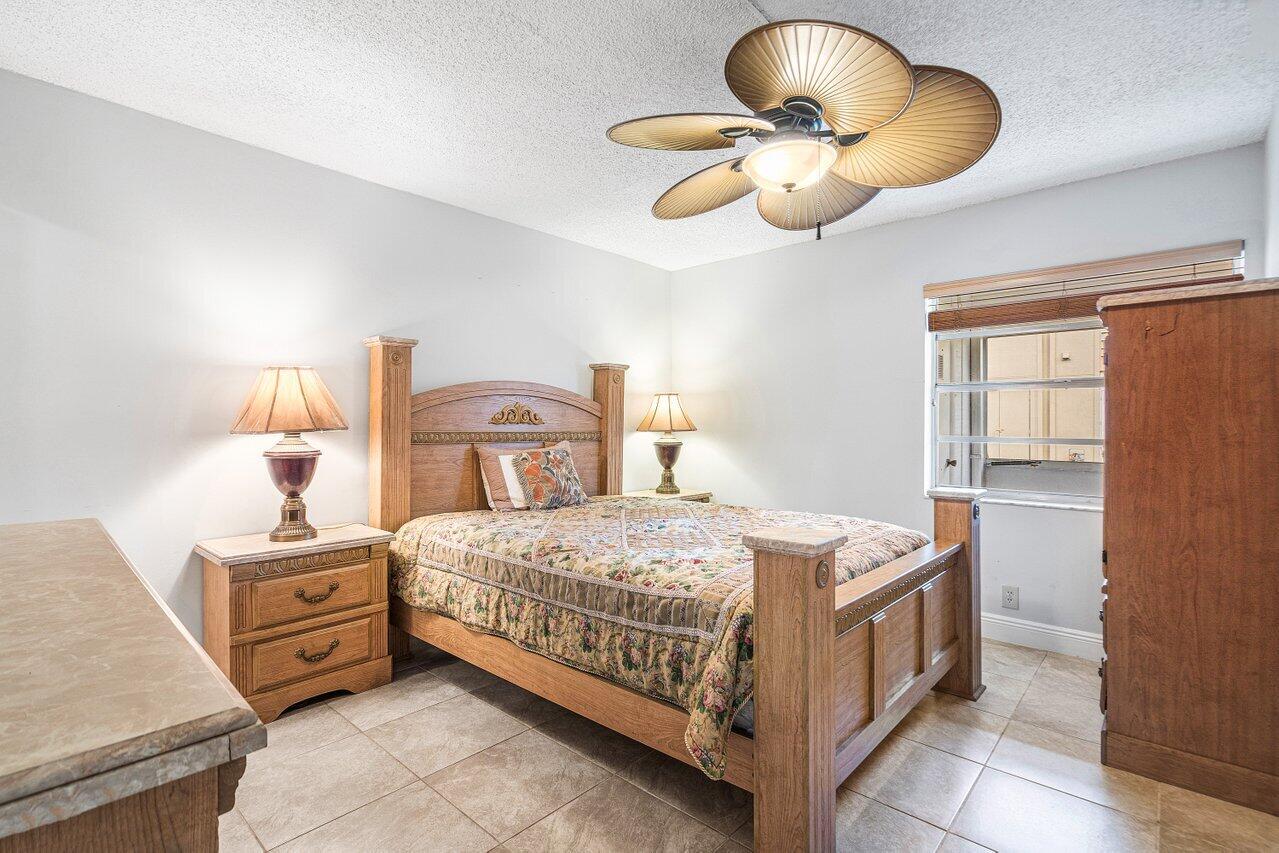 150 Burgandy Way Delray Beach, FL 33484 - Photo 13 of 34 SPACIOUS MASTER BR