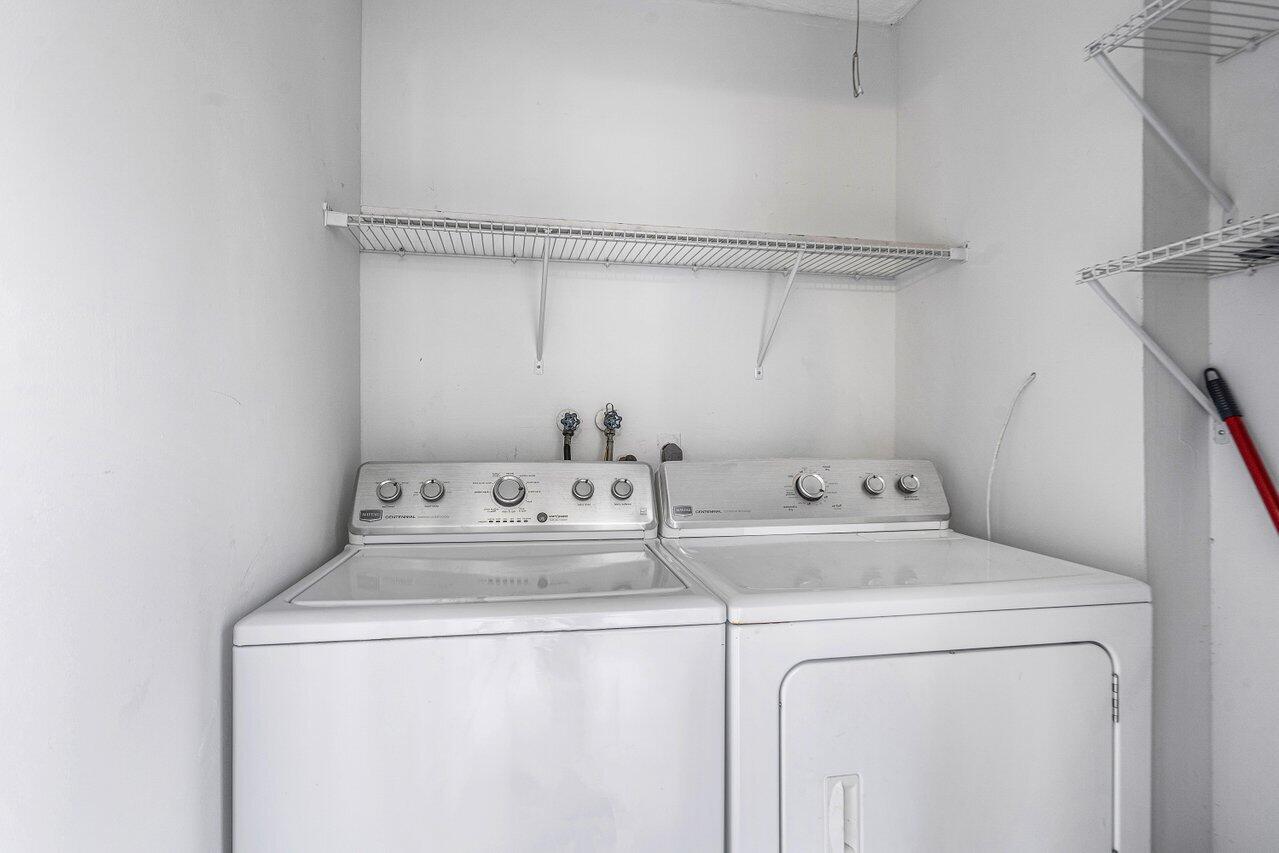 150 Burgandy Way Delray Beach, FL 33484 - Photo 18 of 34 FULL SIZE WASHER/ DRYER