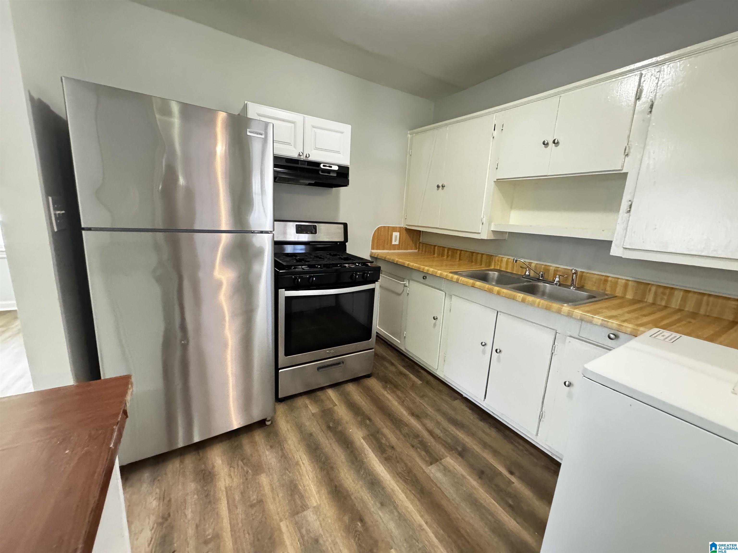 133 Crystal Avenue Bessemer, AL 35023 - Photo 4 of 16