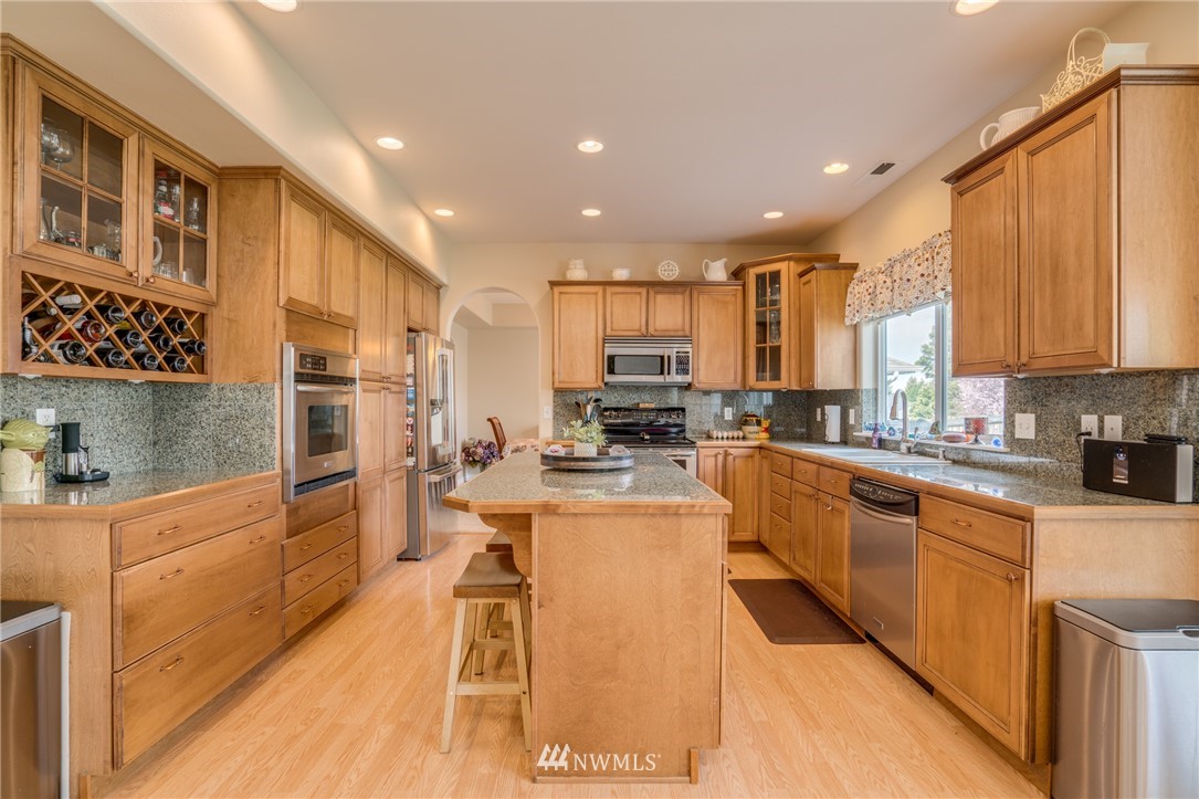 413 Lars Lane Wenatchee, WA 98801 - Photo 10 of 33 Gallery Image 10