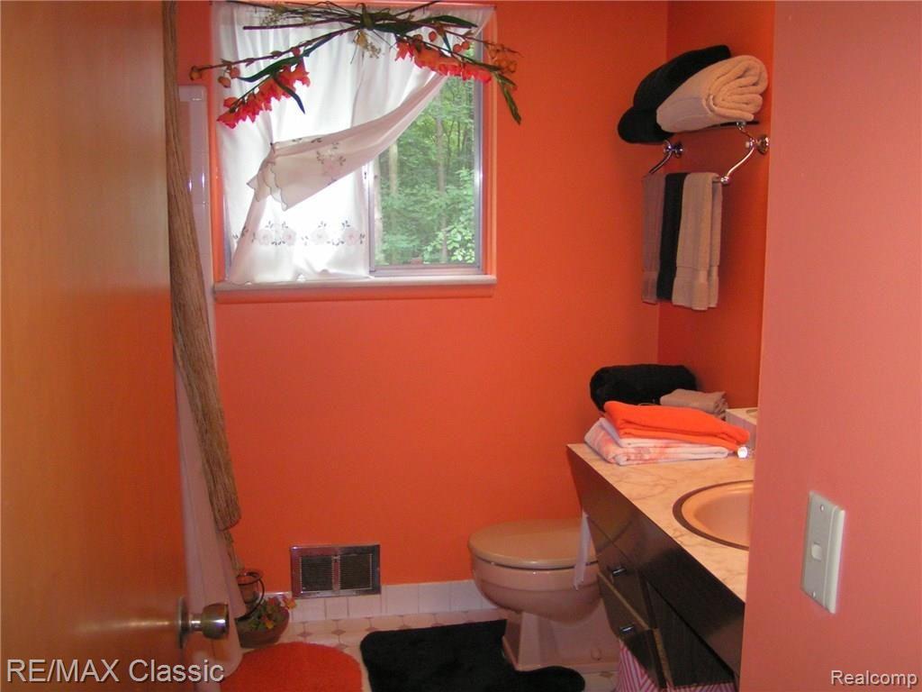 9890 Reese Road Clarkston, MI 48348 - Photo 21 of 22 PICT1104.JPG
