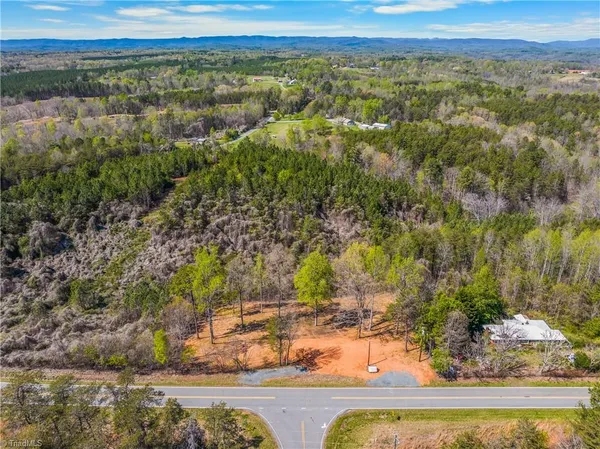 $50,000 | 5236 Nc Highway West, Westfield, NC 27053