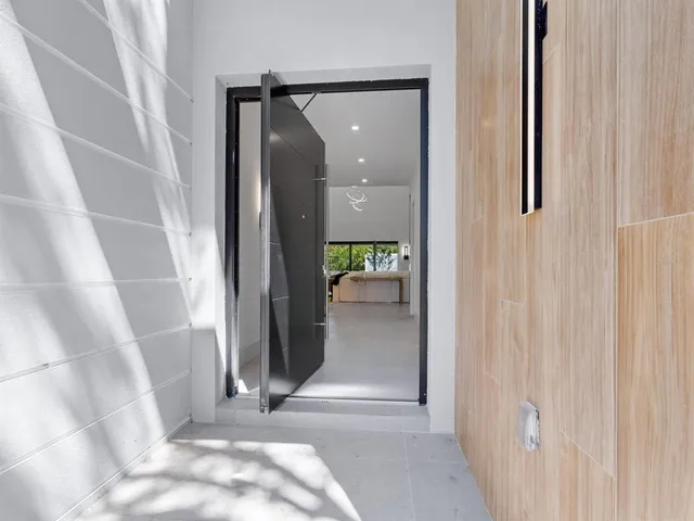 a view of an entryway with furniture