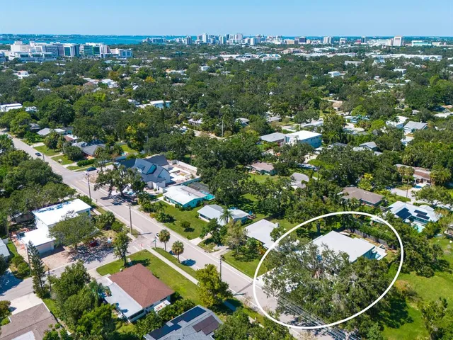 $2,649,000 | 2467 Hyde Park Street, Sarasota, FL 34239