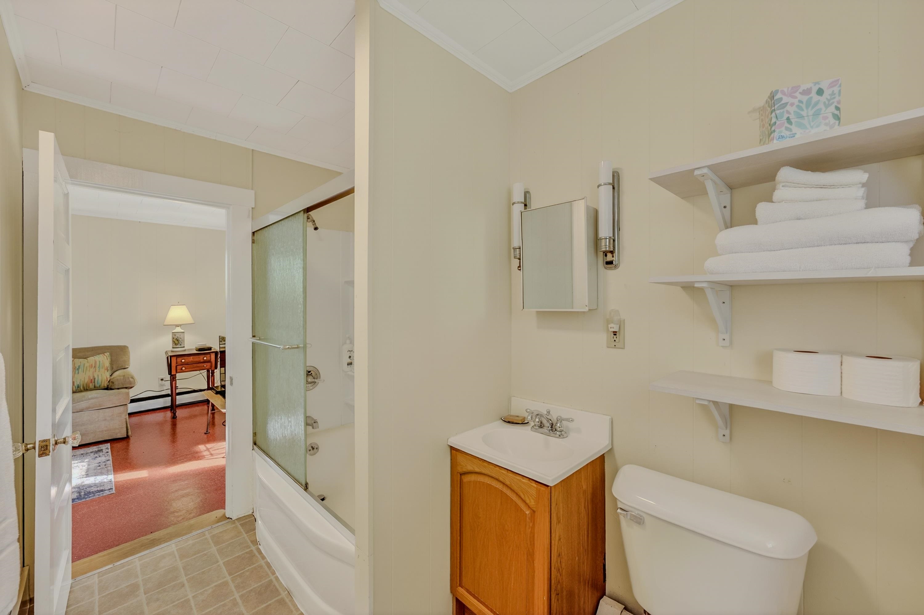 91 Meadow Street Bethlehem, NH 03574 - Photo 14 of 44