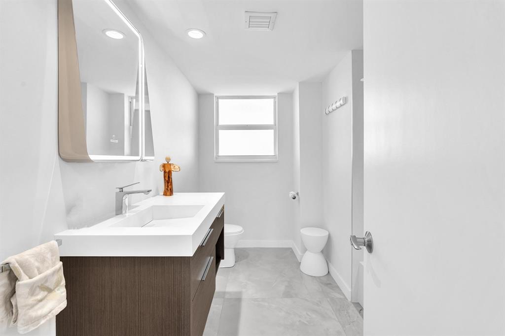 201 North Riverside Drive, Unit 802 Pompano Beach, FL 33062 - Photo 22 of 81