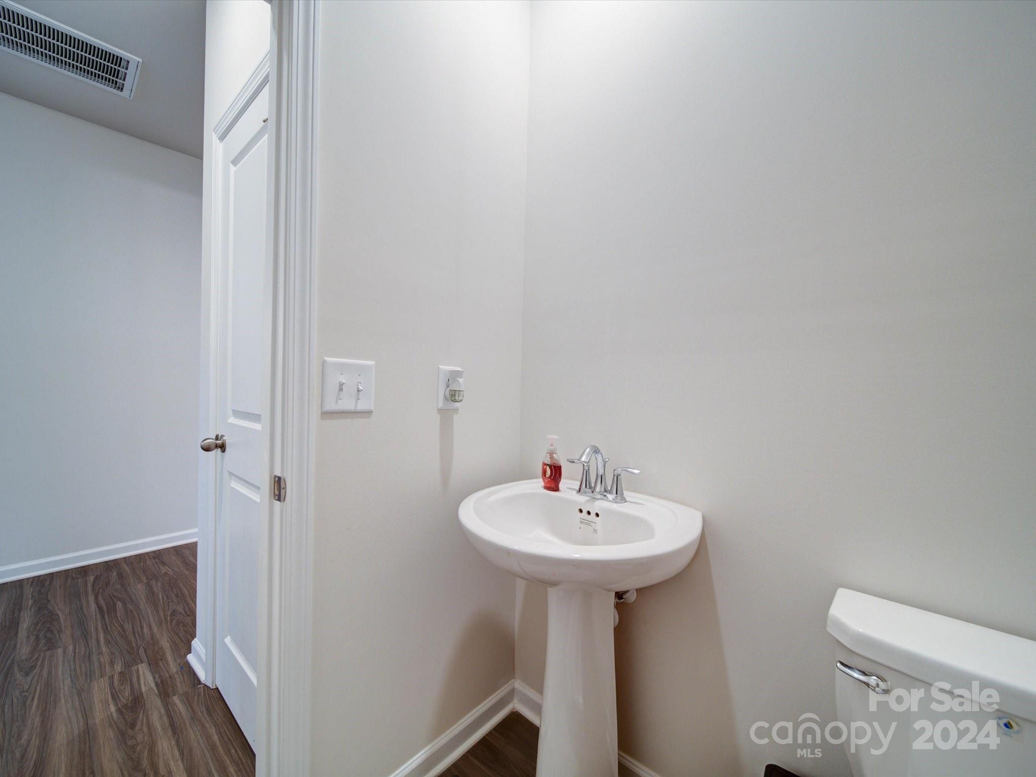 3267 Hillside Roll Road Fort Mill, SC 29715 - Photo 9 of 48 Gallery Image 9
