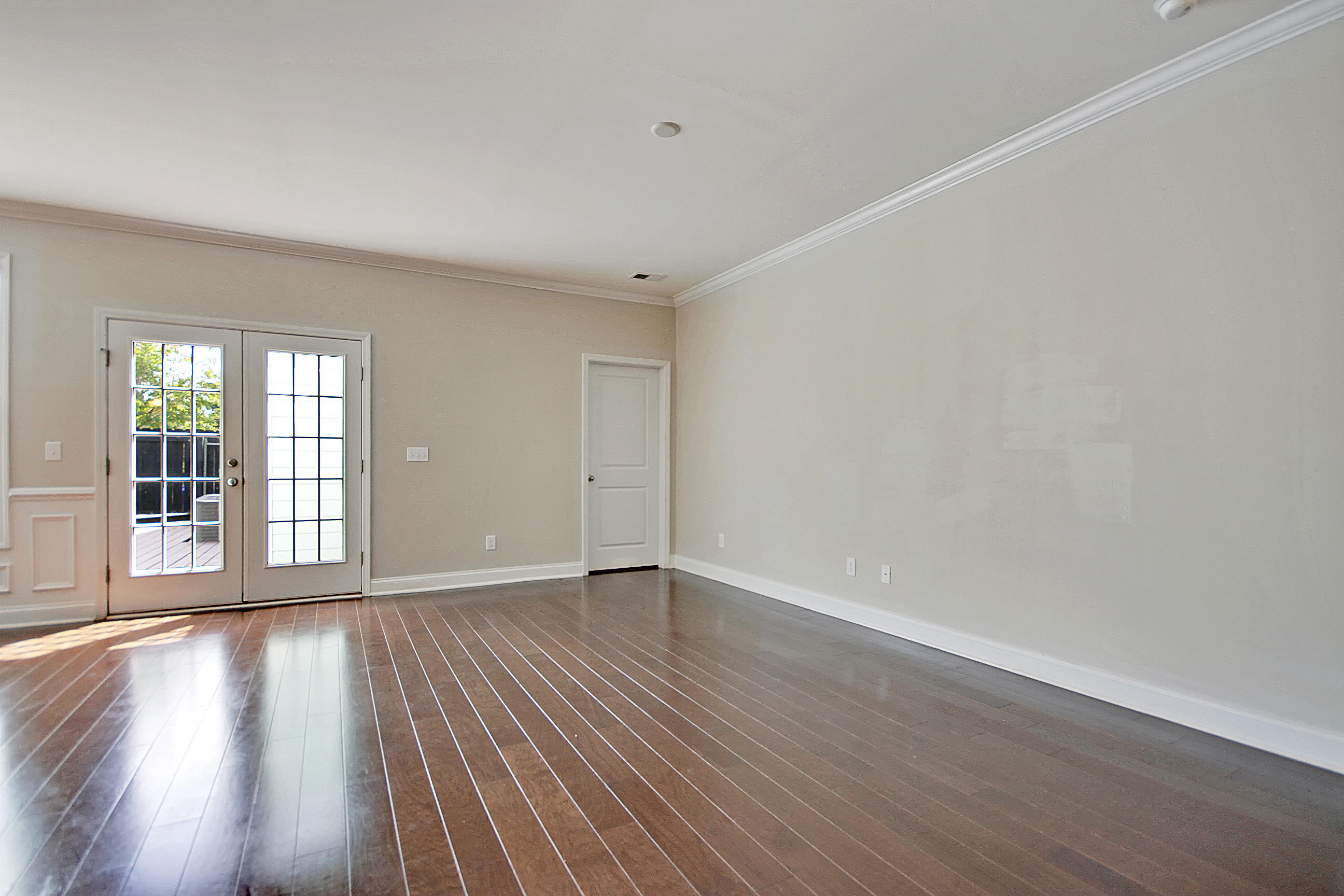 2132 Promenade Court Mount Pleasant, SC 29466 - Photo 24 of 33 Living Room
