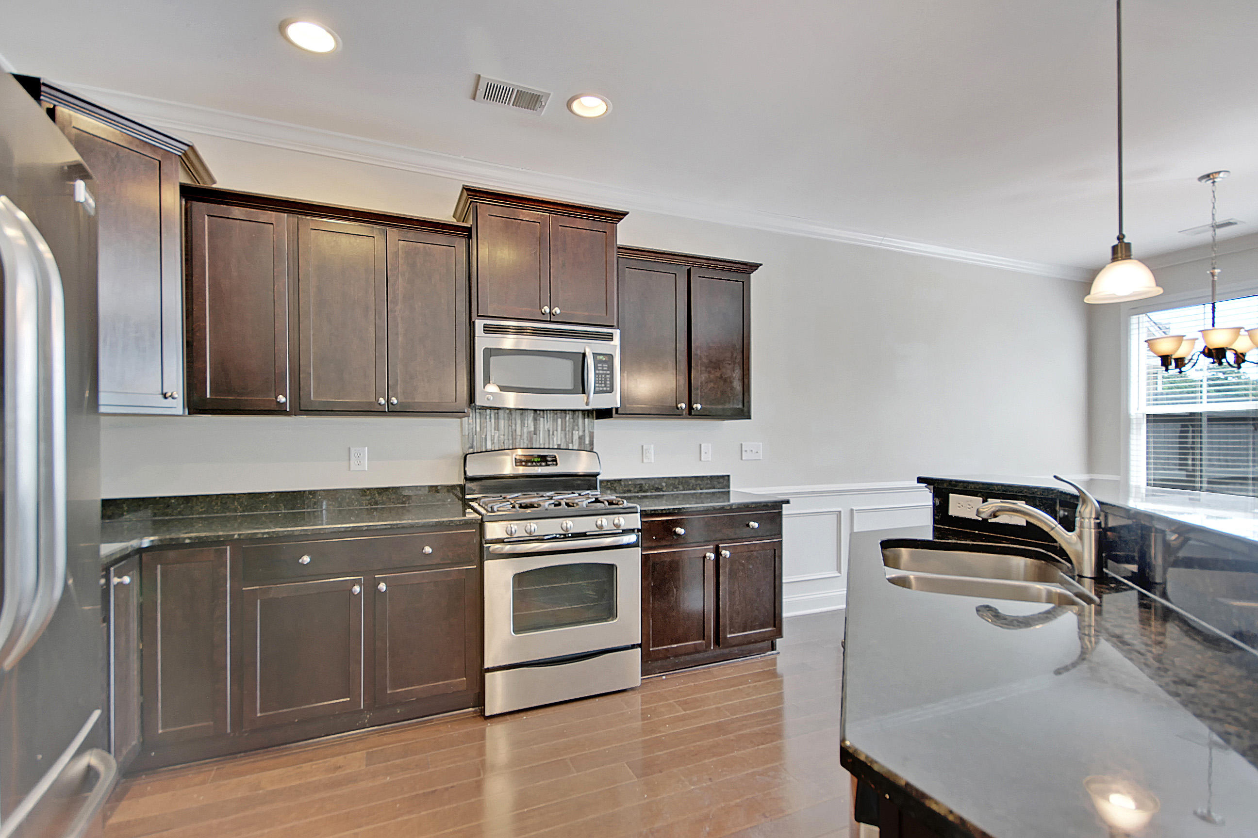 2132 Promenade Court Mount Pleasant, SC 29466 - Photo 7 of 33 Kitchen