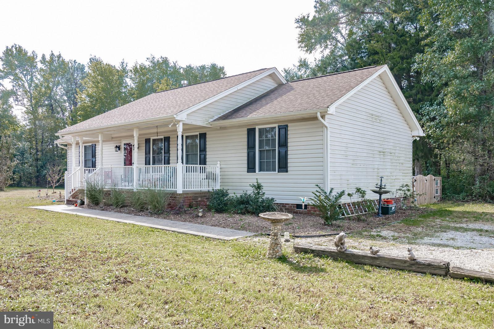 32376 Mt Gideon Road Hanover, VA 23069 - Photo 2 of 25 Exterior (Front)