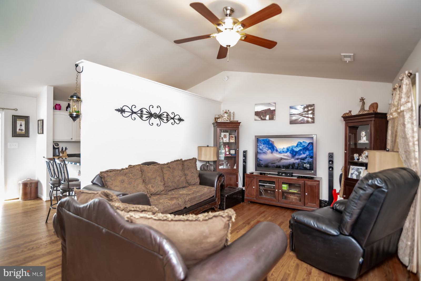 32376 Mt Gideon Road Hanover, VA 23069 - Photo 8 of 25 Living Room