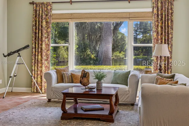 $999,000 | 6 Attleboro Place, Bluffton, SC 29910