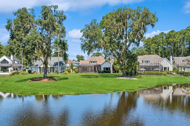 $999,000 | 6 Attleboro Place, Bluffton, SC 29910