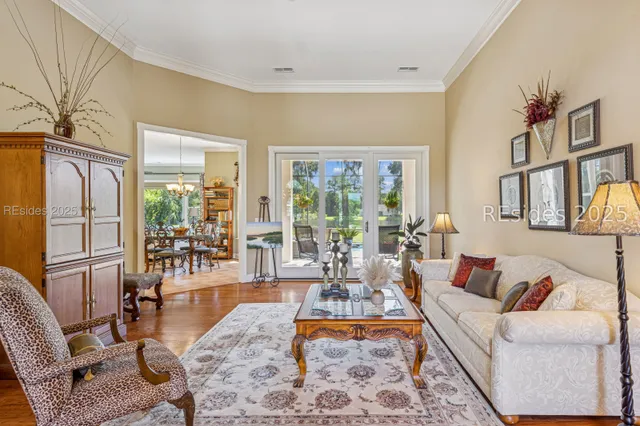 $999,000 | 6 Attleboro Place, Bluffton, SC 29910