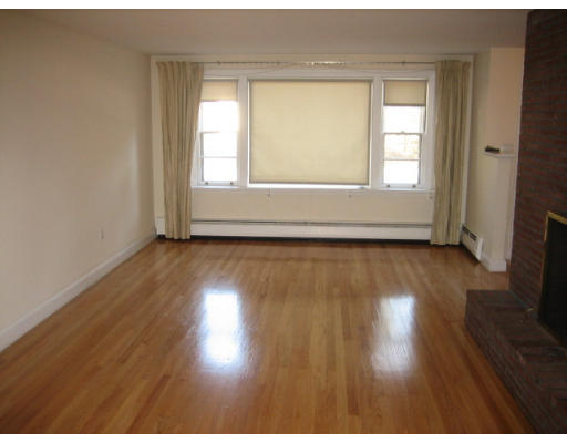 192 Hayward Mill Road Concord, MA 01742 - Photo 8 of 24