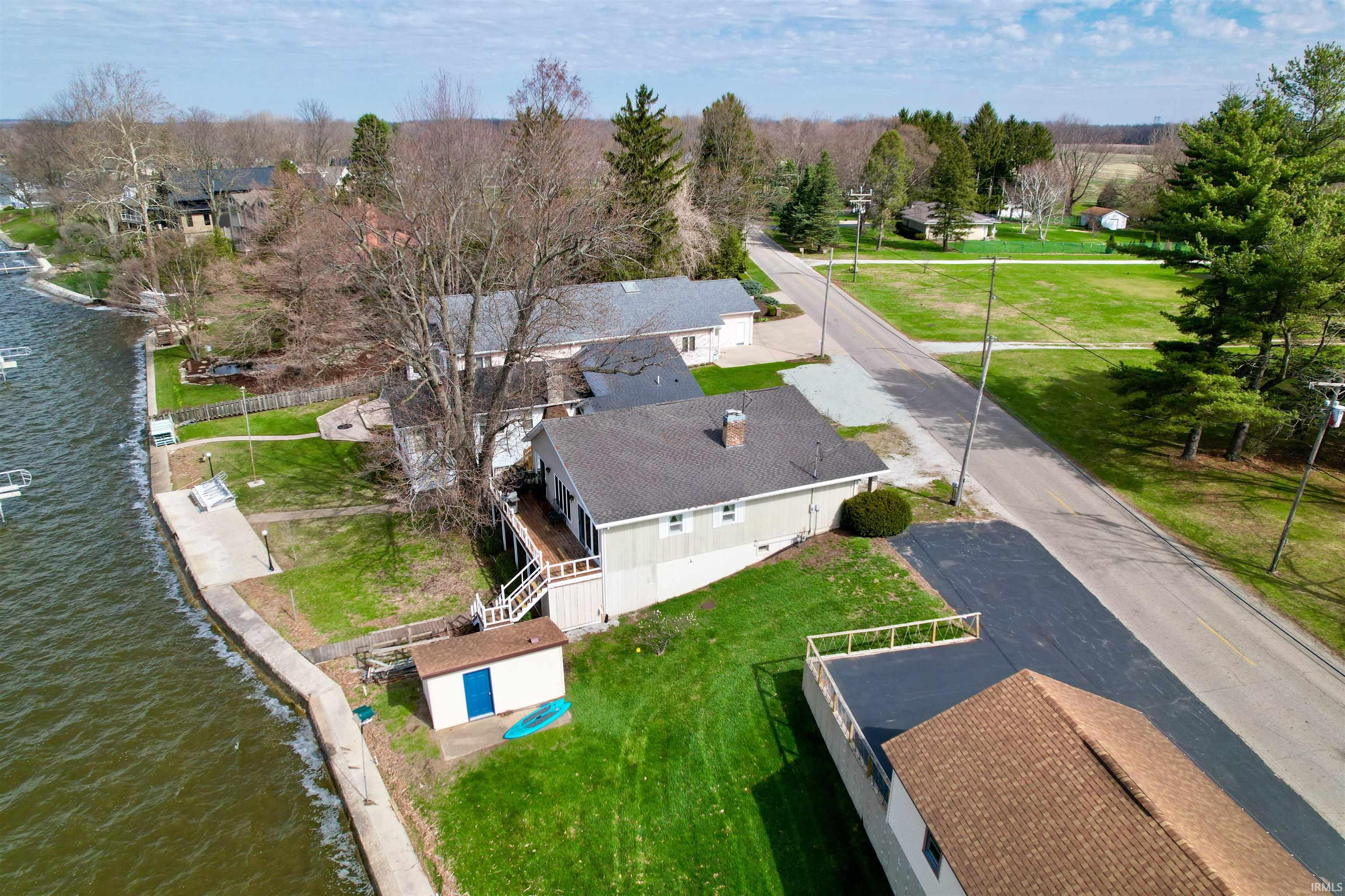 1622 Bessmore Park Road Rochester, IN 46975 - Photo 4 of 32