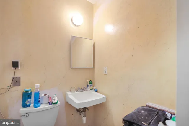 a very nice looking room with furniture