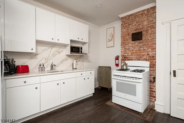 $749,000 | 144 Passaic Avenue, Roseland, NJ 07068