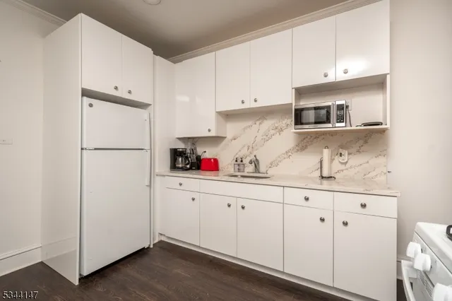 $749,000 | 144 Passaic Avenue, Roseland, NJ 07068