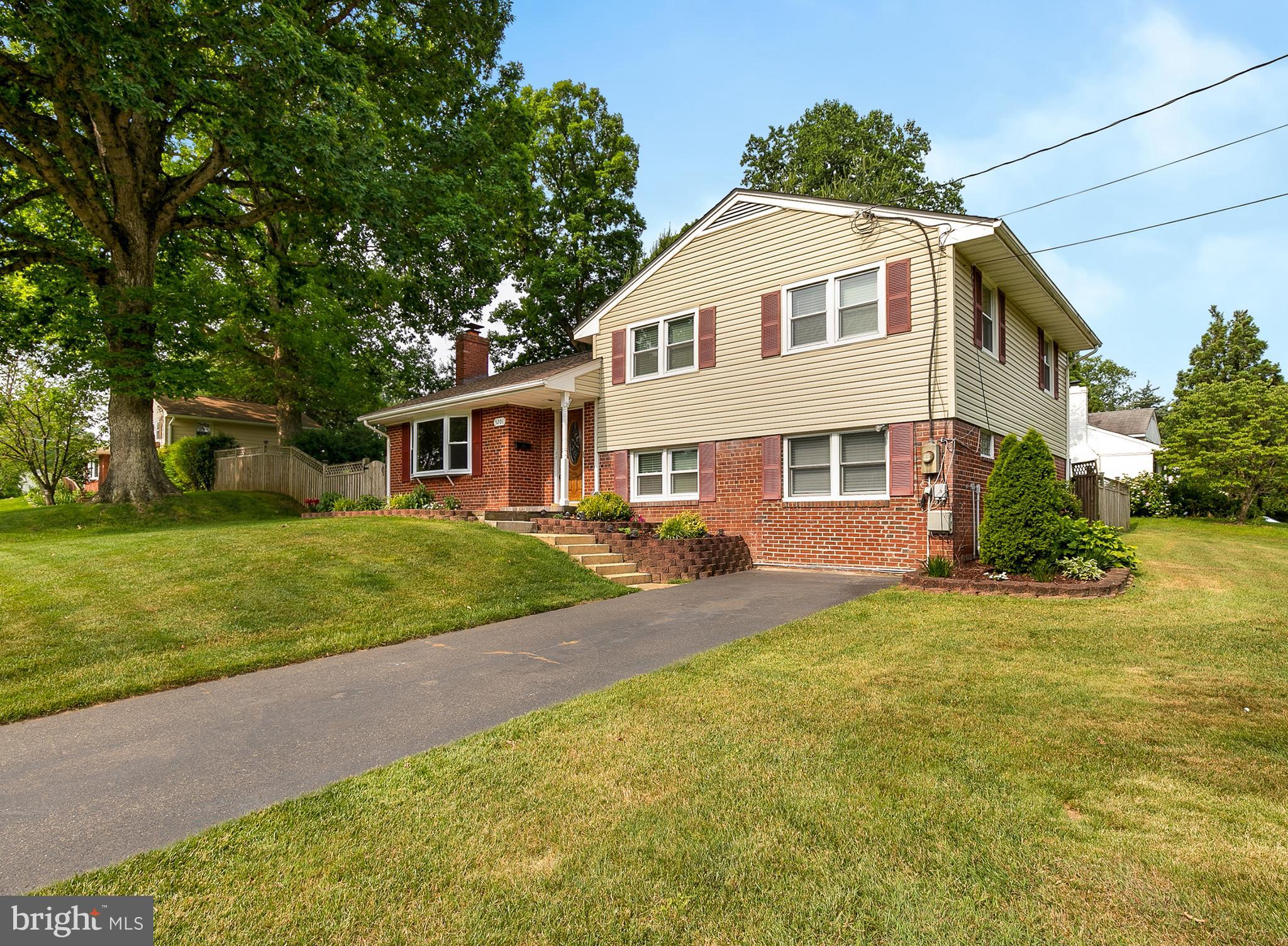 5201 Garner Street Springfield, VA 22151 - Photo 2 of 34