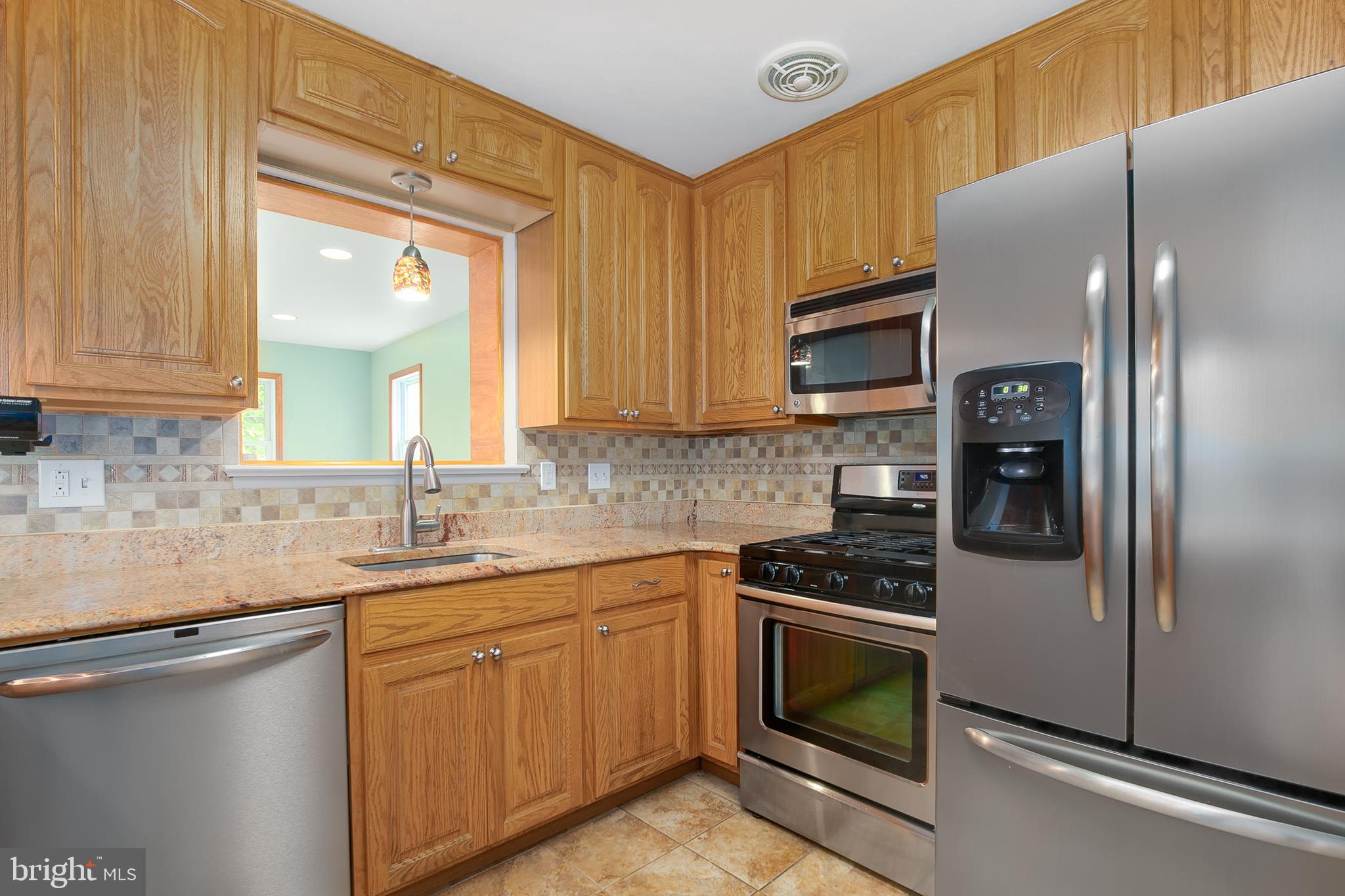 5201 Garner Street Springfield, VA 22151 - Photo 13 of 34