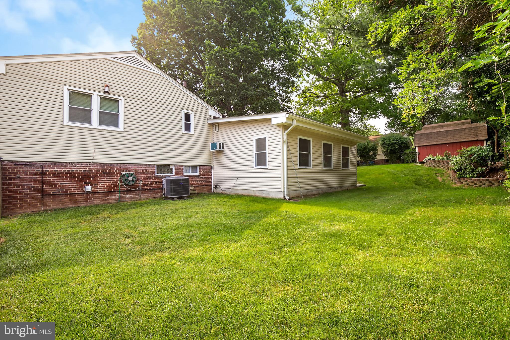 5201 Garner Street Springfield, VA 22151 - Photo 31 of 34