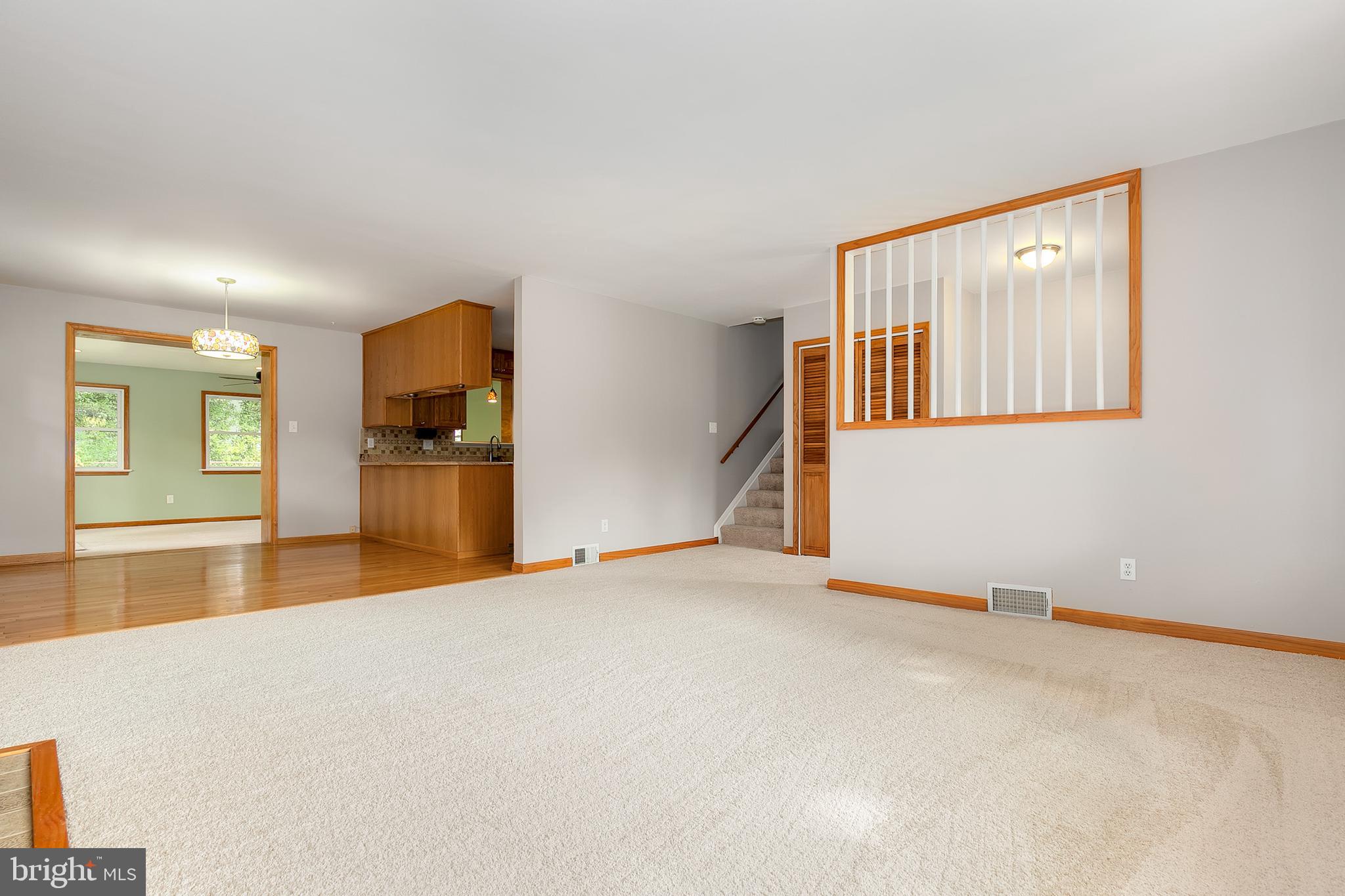 5201 Garner Street Springfield, VA 22151 - Photo 6 of 34
