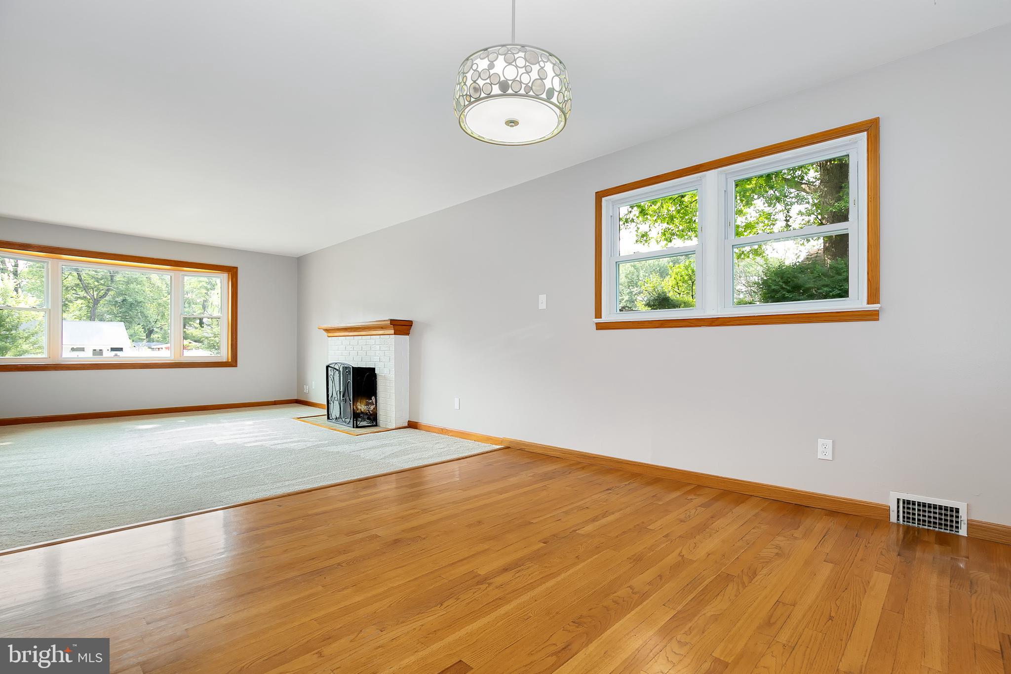 5201 Garner Street Springfield, VA 22151 - Photo 8 of 34