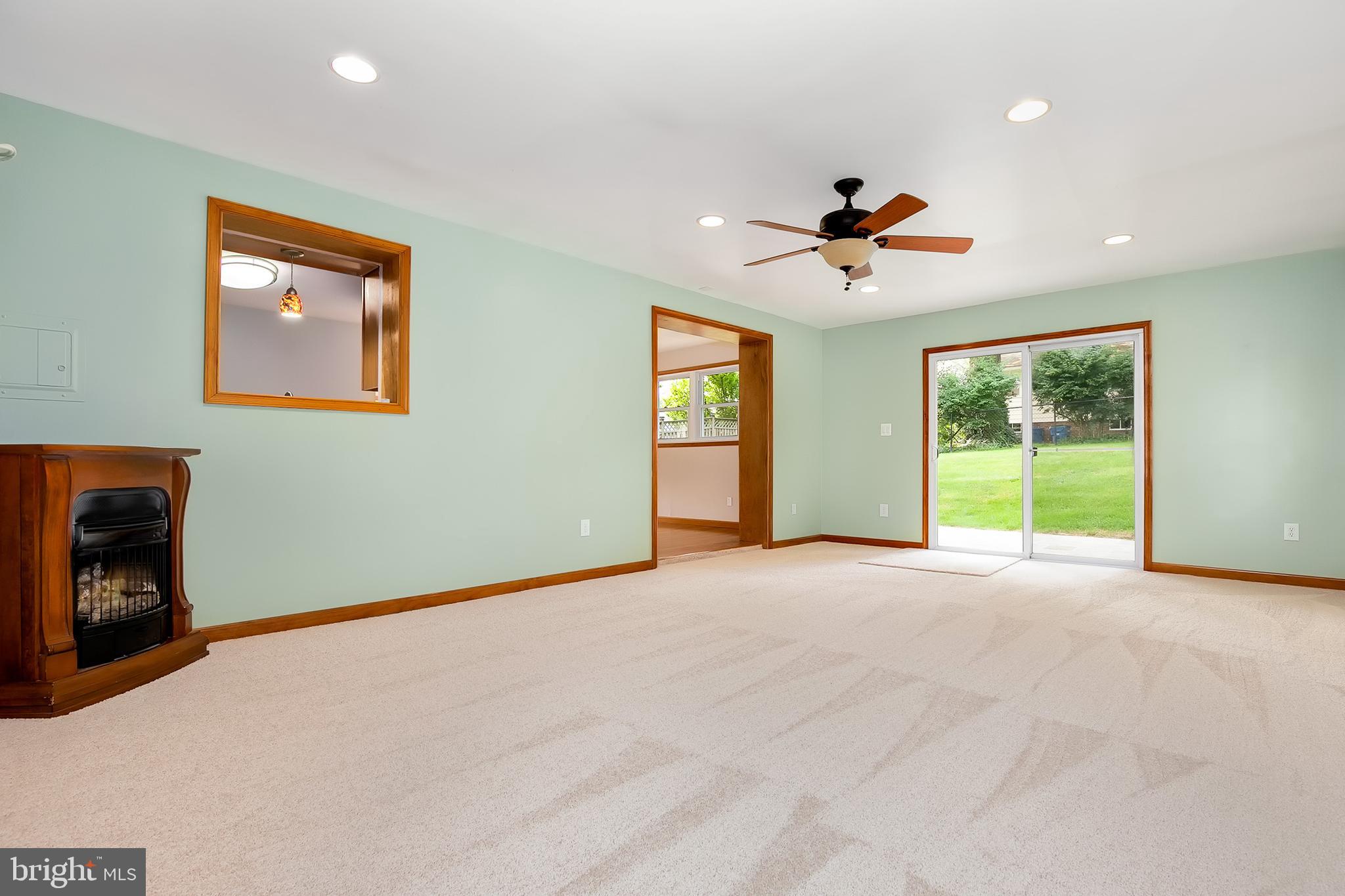 5201 Garner Street Springfield, VA 22151 - Photo 10 of 34