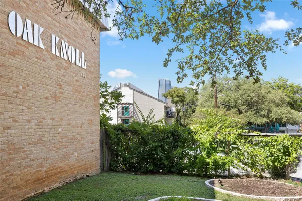 $2,150 | 620 South 1st Street, Unit 116, Austin, TX 78704