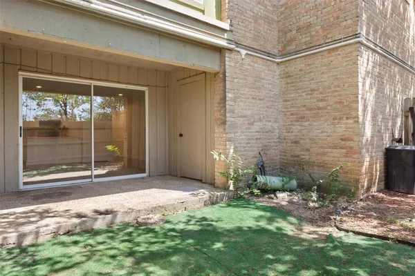 $2,150 | 620 South 1st Street, Unit 116, Austin, TX 78704