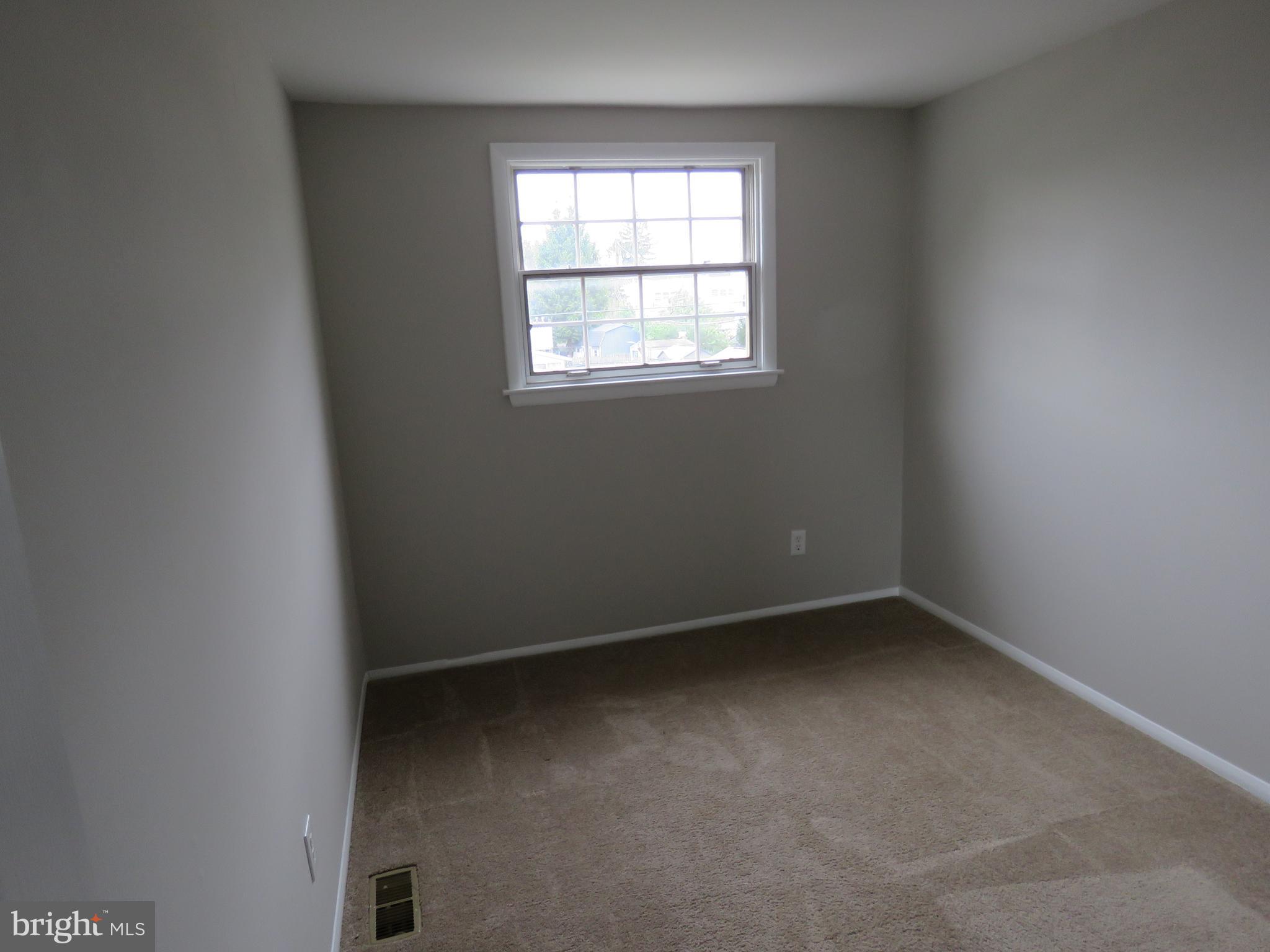 12232 Rambler Road Philadelphia, PA 19154 - Photo 18 of 21