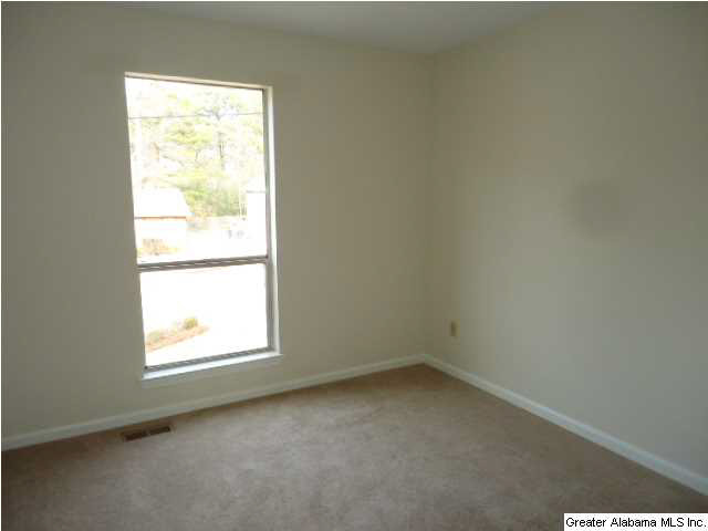 5235 Dresden Road Birmingham, AL 35210 - Photo 6 of 15