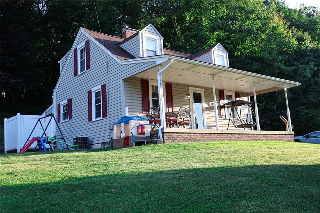 382 Donnellville Road Natrona Heights, PA 15065 - Photo 3 of 25 Gallery Image 3