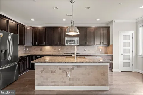 $5,500 | 1412 Main Line Boulevard, Unit 102, Alexandria, VA 22301