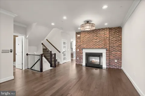 $5,500 | 1412 Main Line Boulevard, Unit 102, Alexandria, VA 22301