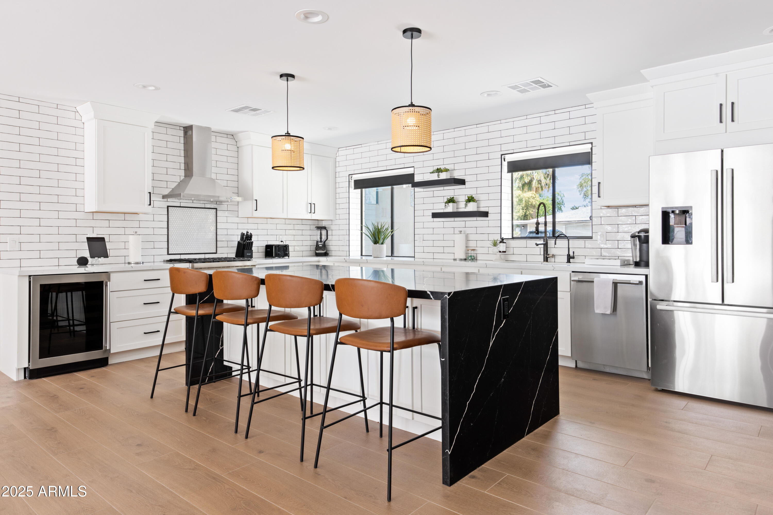 1609 West State Avenue Phoenix, AZ 85021 - Photo 3 of 55 2