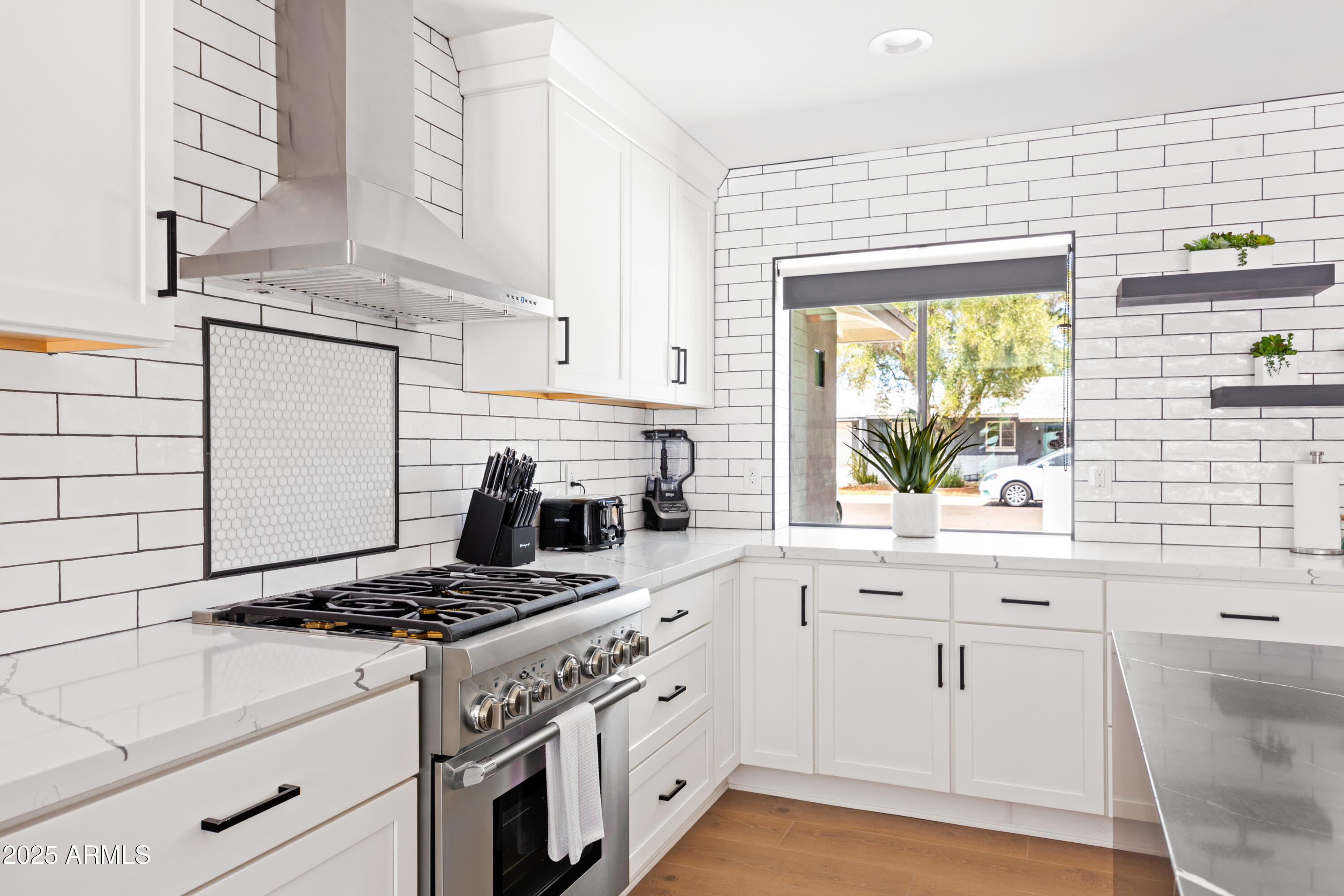 1609 West State Avenue Phoenix, AZ 85021 - Photo 6 of 55 5