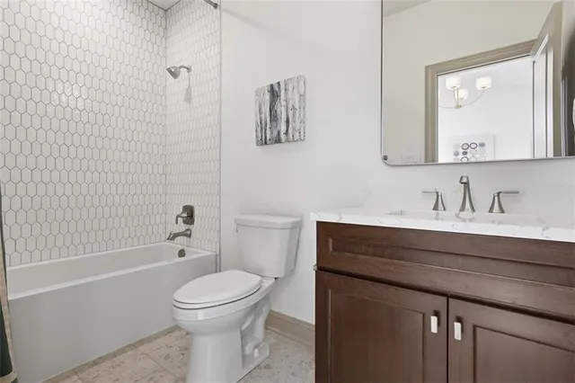 $949,900 | 5002 Parkside Drive, Oakdale, PA 15071