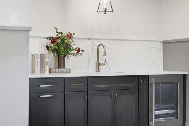 $949,900 | 5002 Parkside Drive, Oakdale, PA 15071