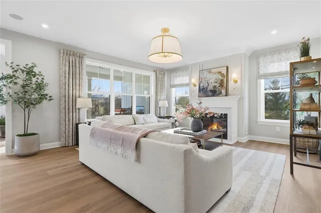 $949,900 | 5002 Parkside Drive, Oakdale, PA 15071