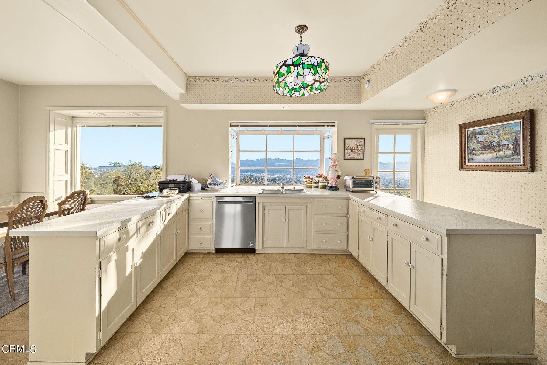 1826 Ransom Road Glendale, CA 91201 - Photo 23 of 61 Kitchen