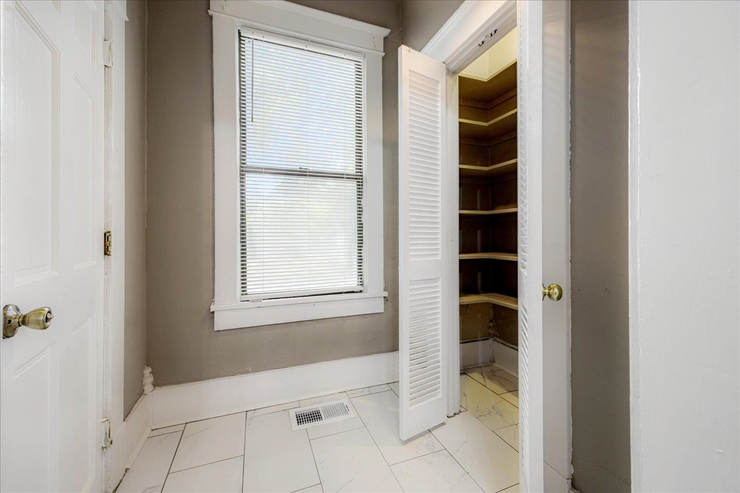 431 Alexander Street Memphis, TN 38111 - Photo 12 of 13 View of storage area