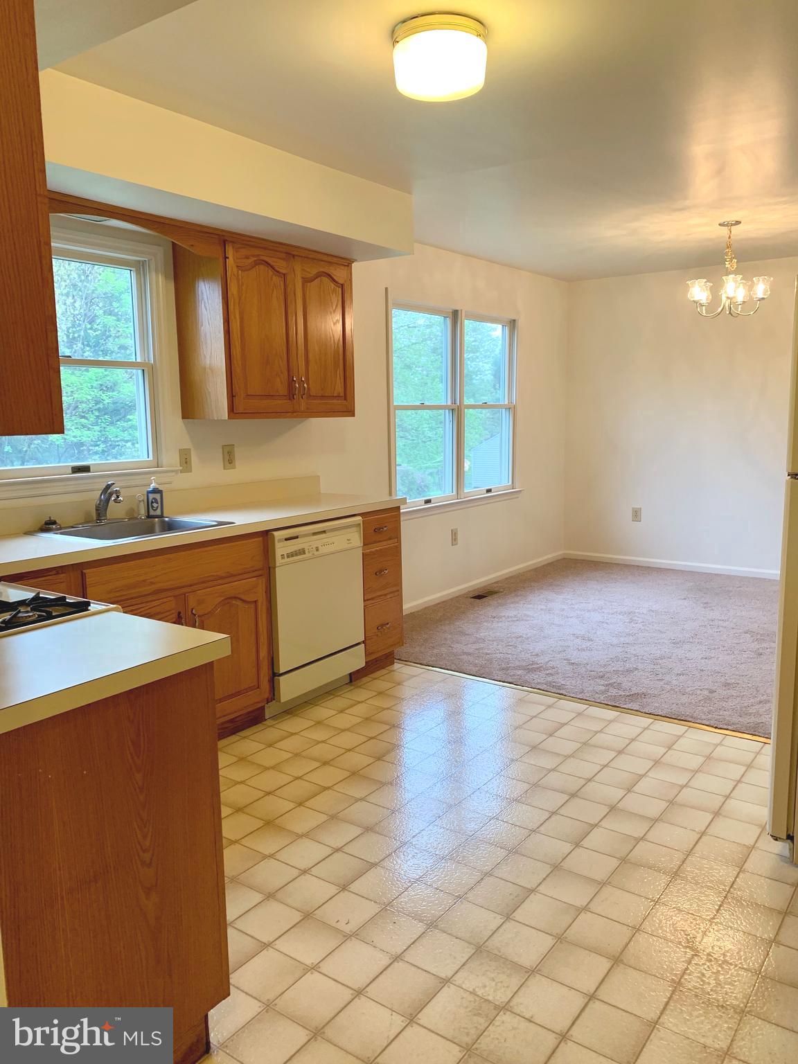 226 Sunrise Road Reading, PA 19606 - Photo 6 of 16 Gallery Image 6