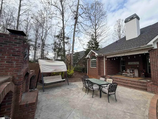 $724,900 | 106 Legends Way, Simpsonville, SC 29681