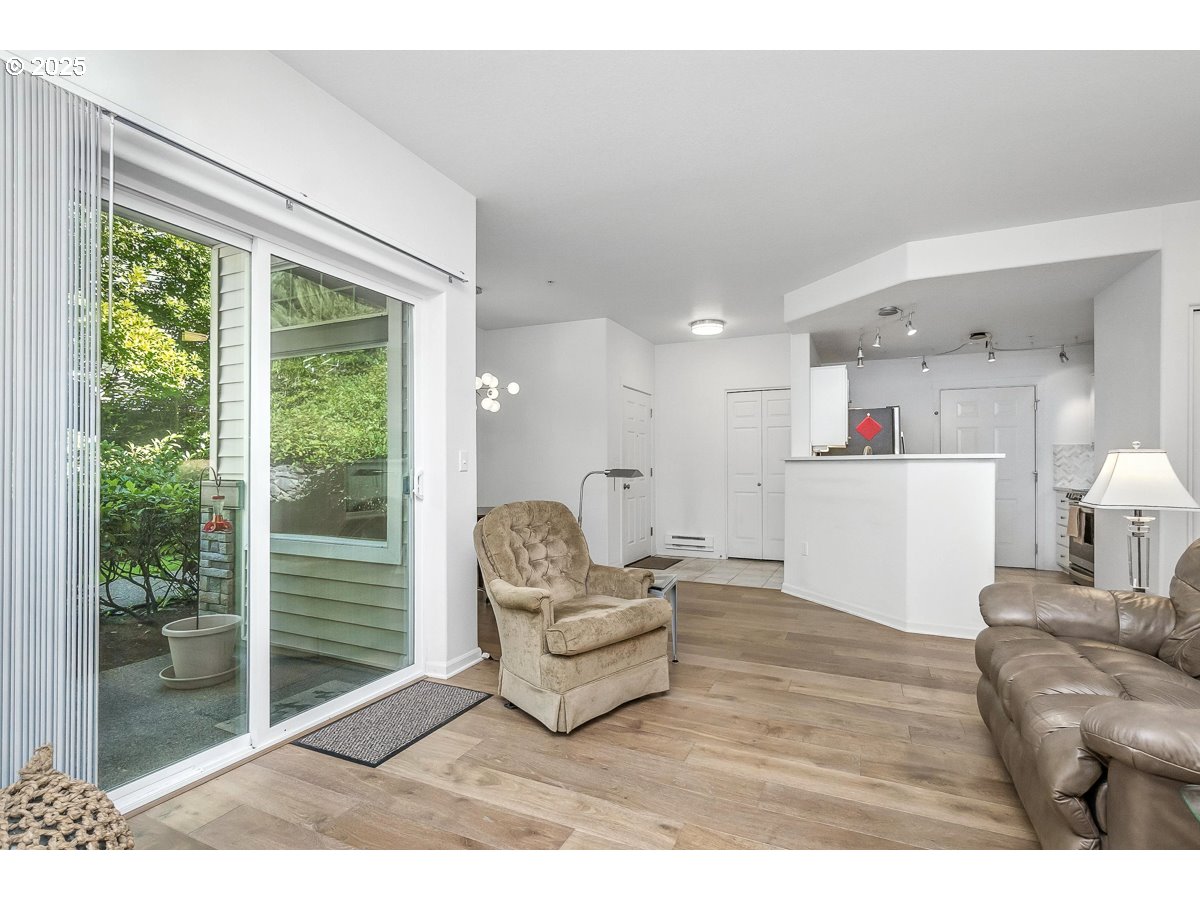 14840 Southwest Sandhill Loop, Unit 102 Beaverton, OR 97007 - Photo 12 of 30 Gallery Image 12