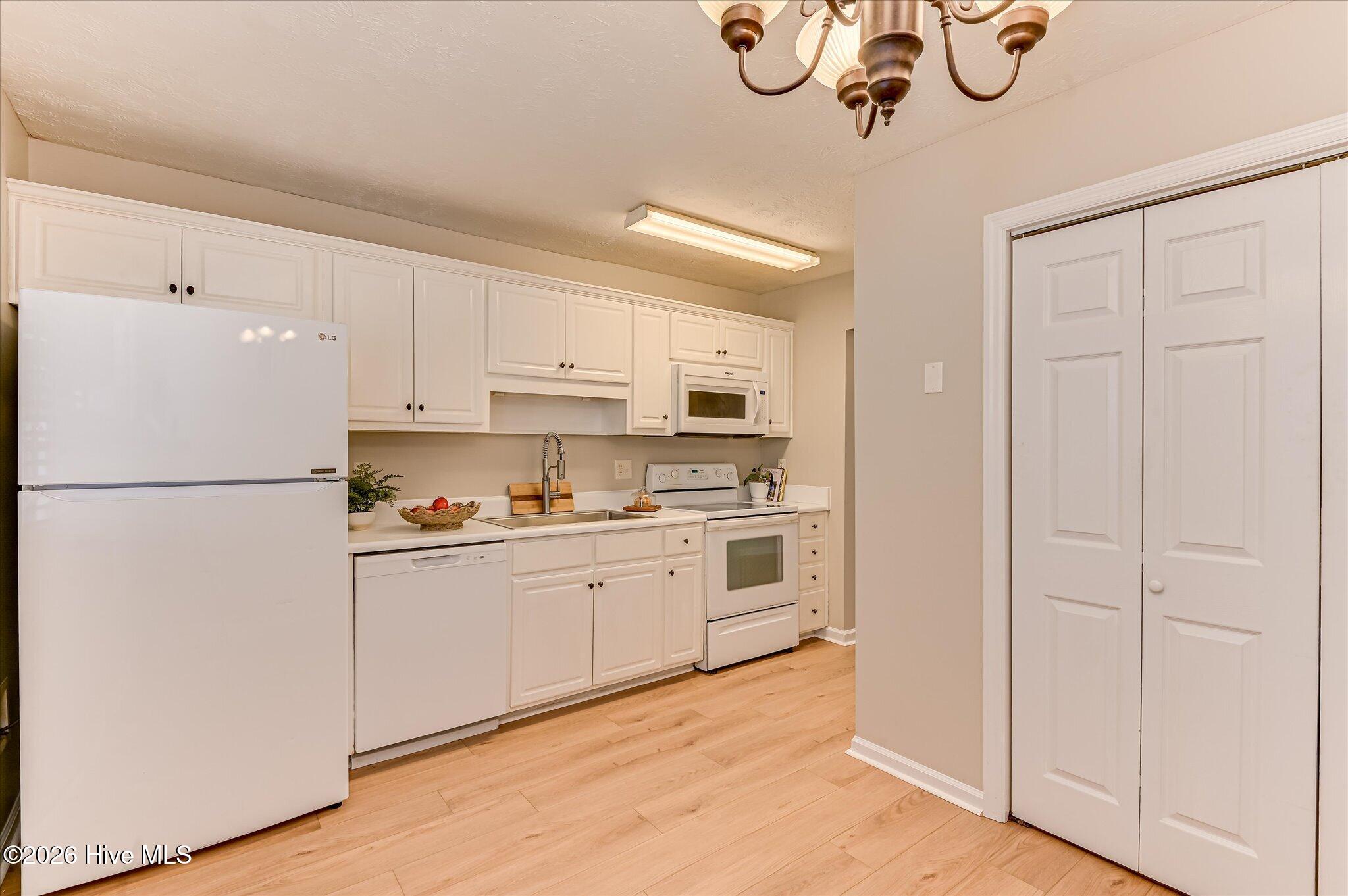 403 Laurel Place Martinez, GA 30907 - Photo 13 of 25