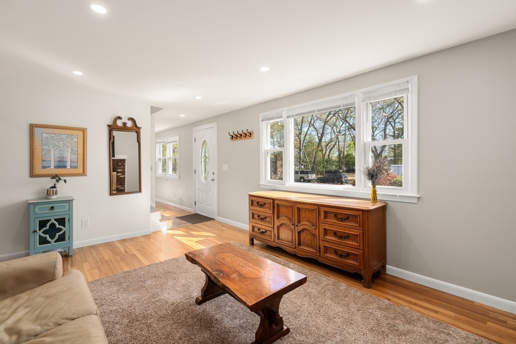 53 2nd Road Marlborough, MA 01752 - Photo 5 of 26 Gallery Image 5