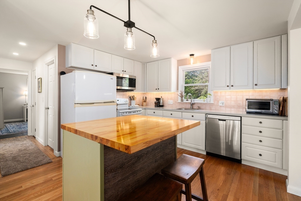53 2nd Road Marlborough, MA 01752 - Photo 6 of 26 Gallery Image 6